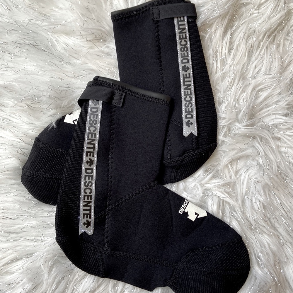 Descente Unisex Biking Socks - Picture 2 of 5